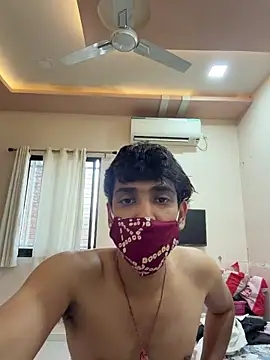 hornyguy271192 即時 XXX 聊天