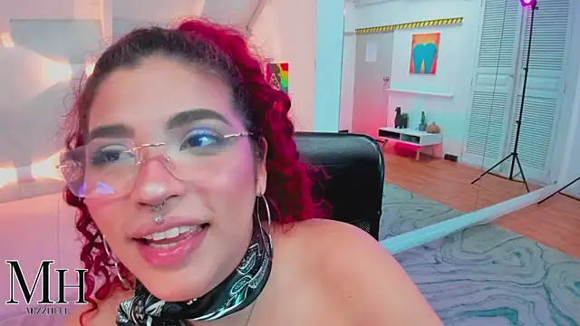 MizzHell's Live XXX Chat