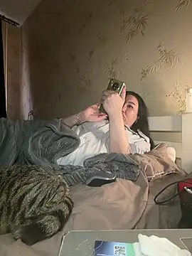 Naughtbaby_2025: онлайн-секс-чат