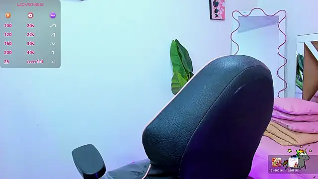 sharlot_tay1's Live XXX Chat