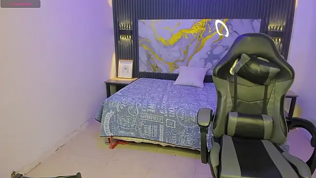 Dark_Desiree18 即時 XXX 聊天