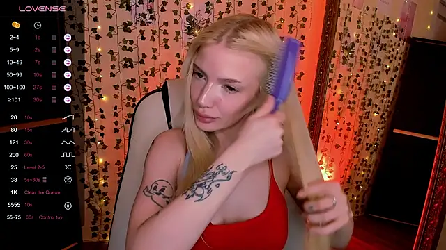 AnyaTaylor_ Chat XXX in diretta