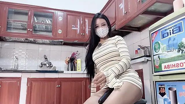 LyLy_Office live XXX chat