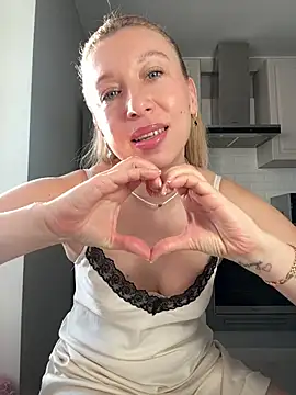 Kittie_Valentine 라이브 XXX 채팅