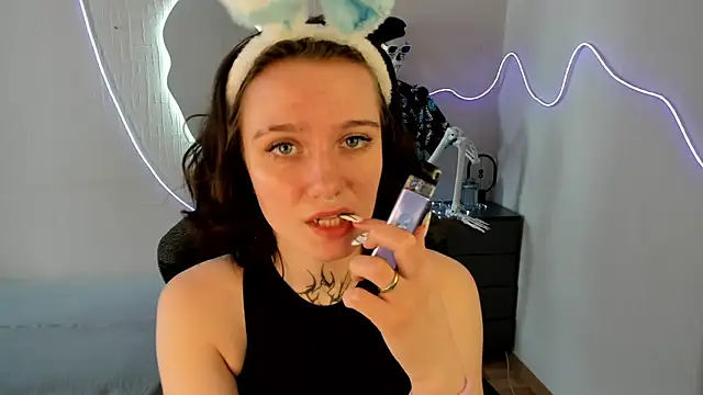 ElastikisssのライブXXXチャット