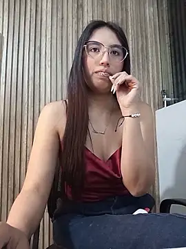 Valk_submissive Chat XXX live