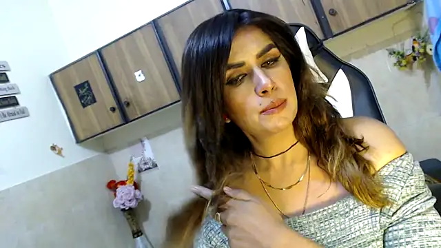 Chat +18 de Isabella_Martin ao vivo