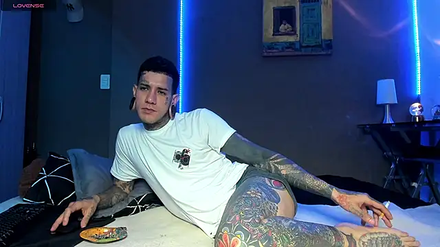 Chat +18 de cleoo_jhonny ao vivo