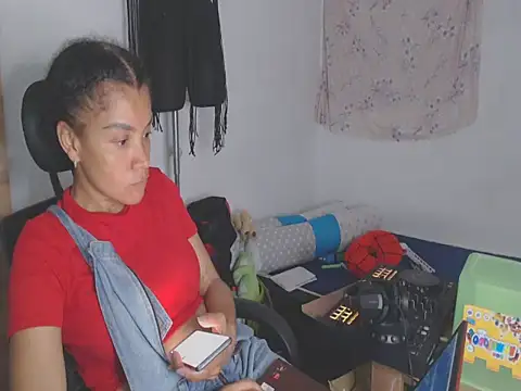 Chat XXX en directo de shayna_cute