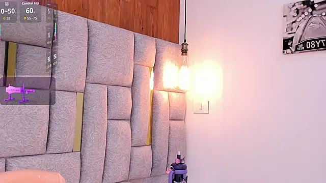 Chat +18 de Nikky_Red_ ao vivo