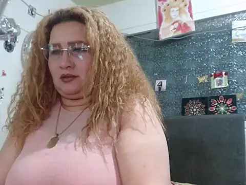 Perla1981-- 现场XXX聊天