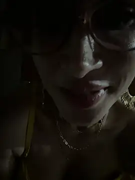 Irresistible24 现场XXX聊天