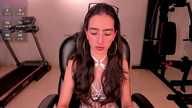 LarisaSmirnov's Live XXX Chat