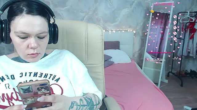 Qwerty_Anna_Lbo's Live XXX Chat