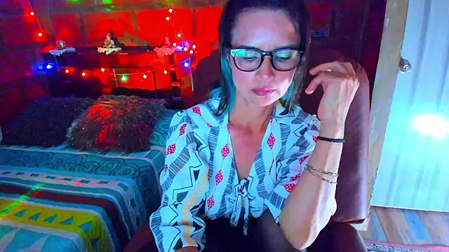 BrianaGarner 现场XXX聊天