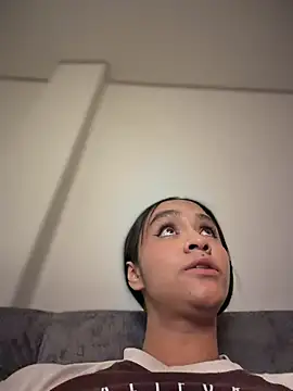 Isabella-Teen's Live XXX Chat