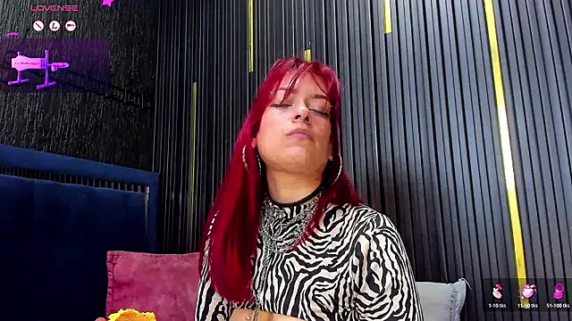 دردشة LolyYunno الجنسية المباشرة