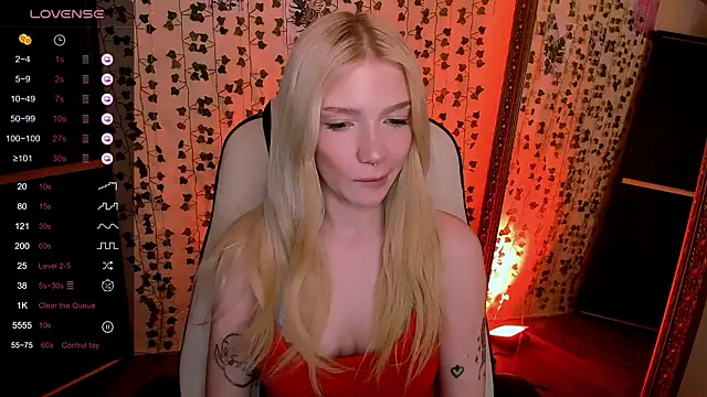 XXX chat uživo modela AnyaTaylor_