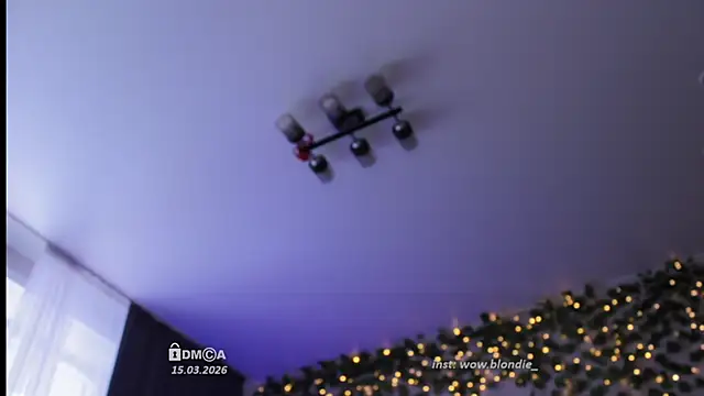 Blondie_Bunny's Webcam Show