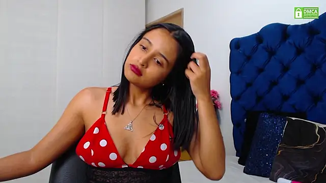 Czat XXX na żywo – Lili666_