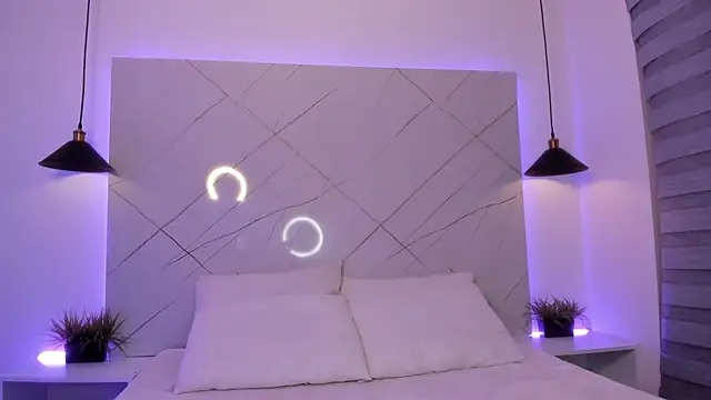 ANTONELLA__ROUSE_: απευθείας συνομιλία ΧΧΧ