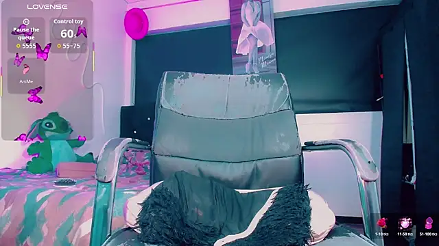 Kendall_hornyy – Kamerová šou