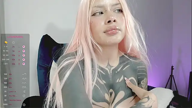 AlinaLukyanova élő XXX-chatje