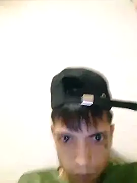 Chat +18 de DanyCubanoCumm ao vivo