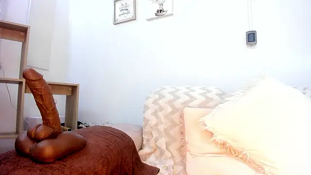 Tylla__ Chat XXX in diretta