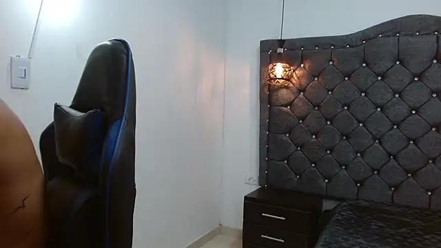 luka_big18のライブXXXチャット