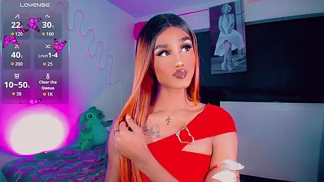 Kendall_hornyy élő XXX-chatje