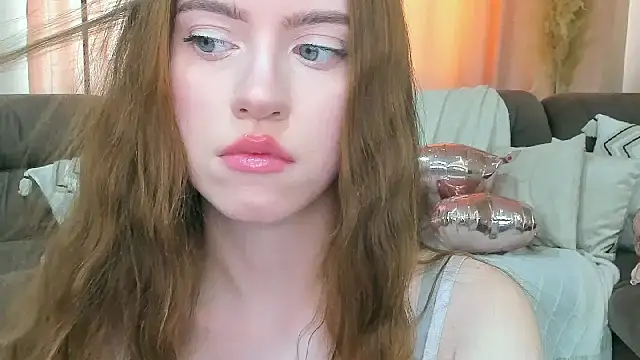 Erica_Kiss 现场XXX聊天