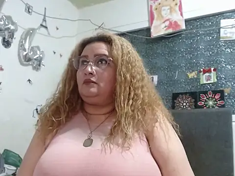 Perla1981--'s Live XXX Chat