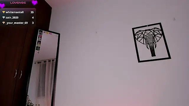 imemilybaeのライブXXXチャット