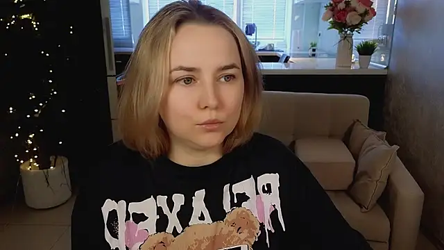 Онлайн чат XXX Mira_Mermayd