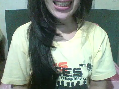 Pokazy przed kamerką – spankmybootyxxx