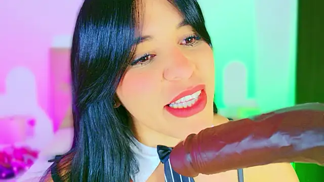 CharlootteEvans: онлайн-секс-чат