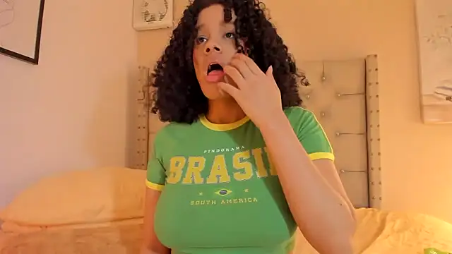 vanesasexyhot21 élő XXX-chatje