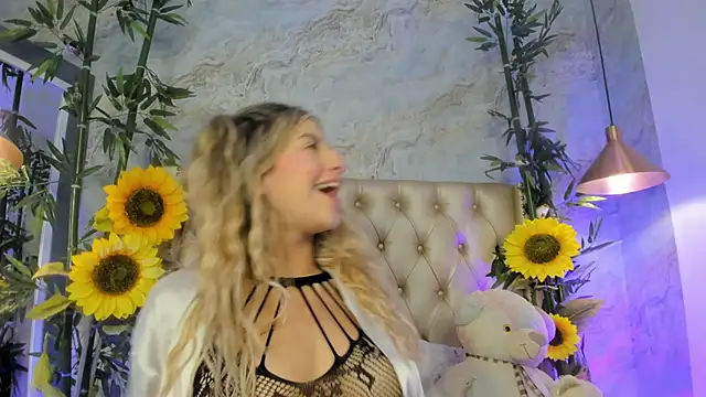 LittleeJaz: онлайн-секс-чат