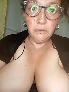 XXX chat uživo modela _Saraqueen