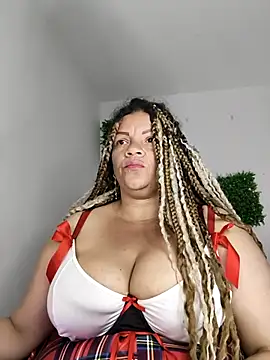 Chat +18 de Eva_Luxei ao vivo