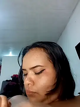 Emily_Rouse23 – Naživo XXX chat