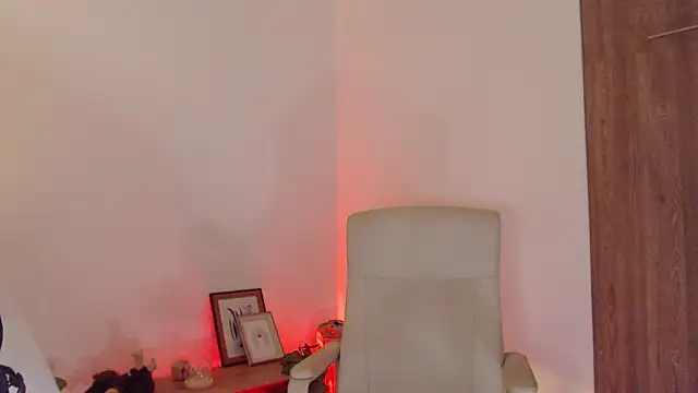 Mia_lali live XXX chat