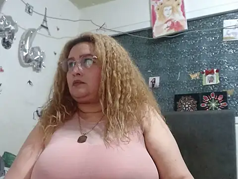 Perla1981-- Chat XXX live