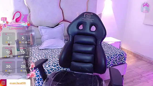 EVAN_TAY – Kamerová šou