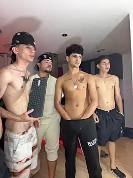 TheBatMansion: вебкам-шоу