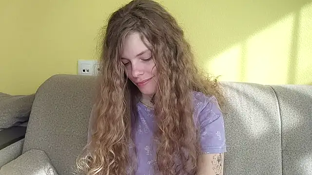 Chat +18 de RayaNenlia ao vivo