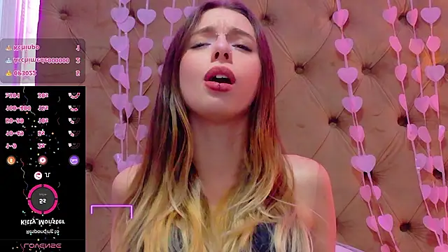 Chat +18 de CoraVex ao vivo