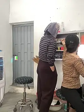 Ivy_Trix2 Chat XXX in diretta