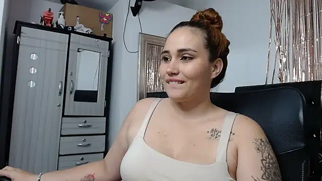 Baby_hornyJMのライブXXXチャット